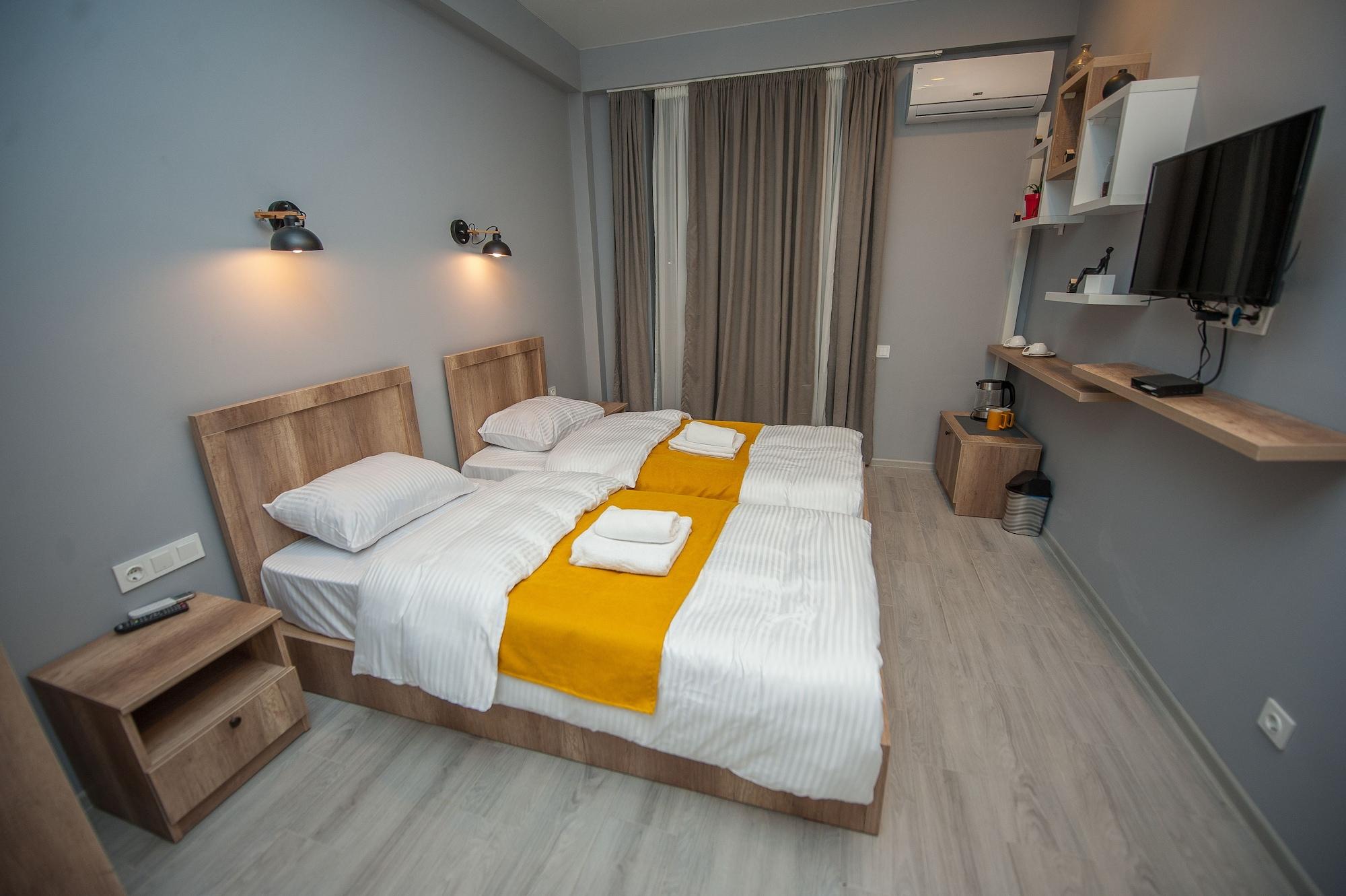 Easy Hotel T'Bilisi ティビリシ エクステリア 写真