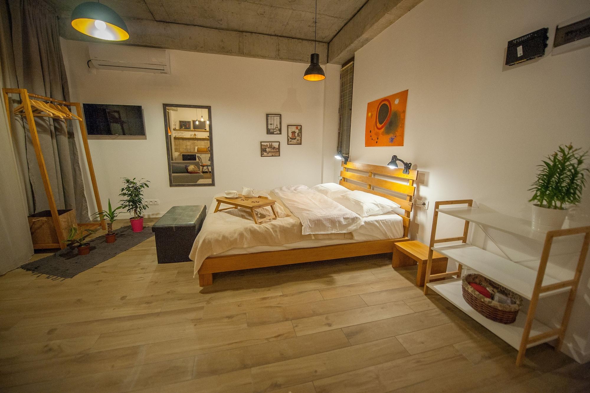 Easy Hotel T'Bilisi ティビリシ エクステリア 写真