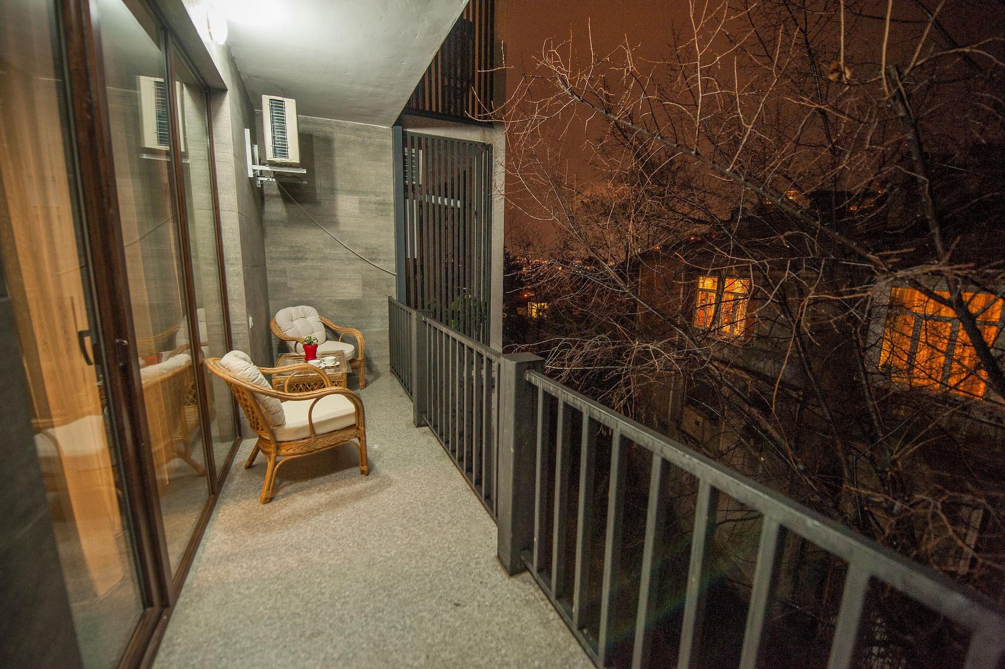 Easy Hotel T'Bilisi ティビリシ エクステリア 写真