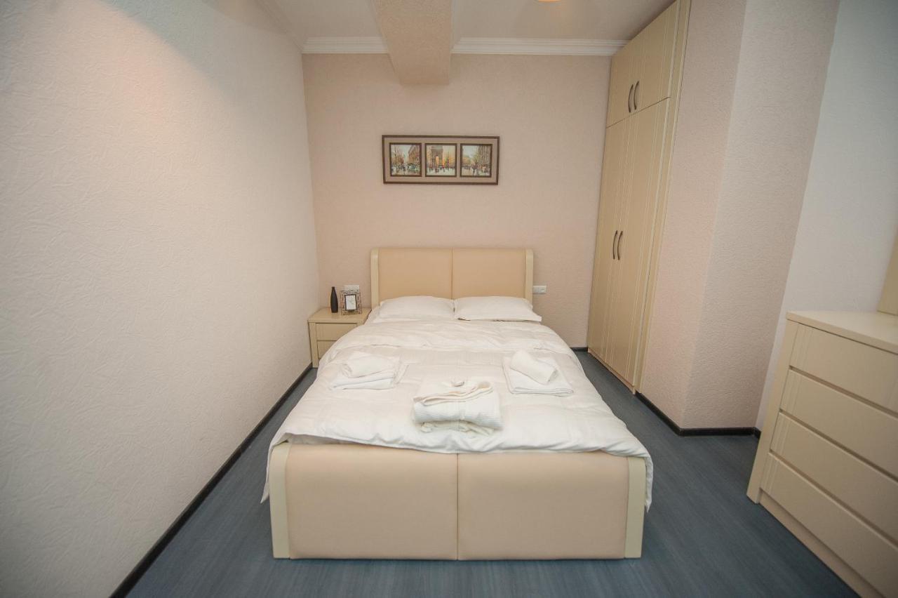 Easy Hotel T'Bilisi ティビリシ エクステリア 写真